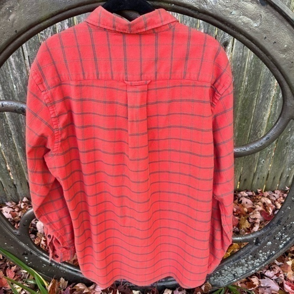 Orvis Men’s Long Sleeve Button Down Cotton & Merino Shirt (Coral & Gray Plaid) - Picture 3 of 7